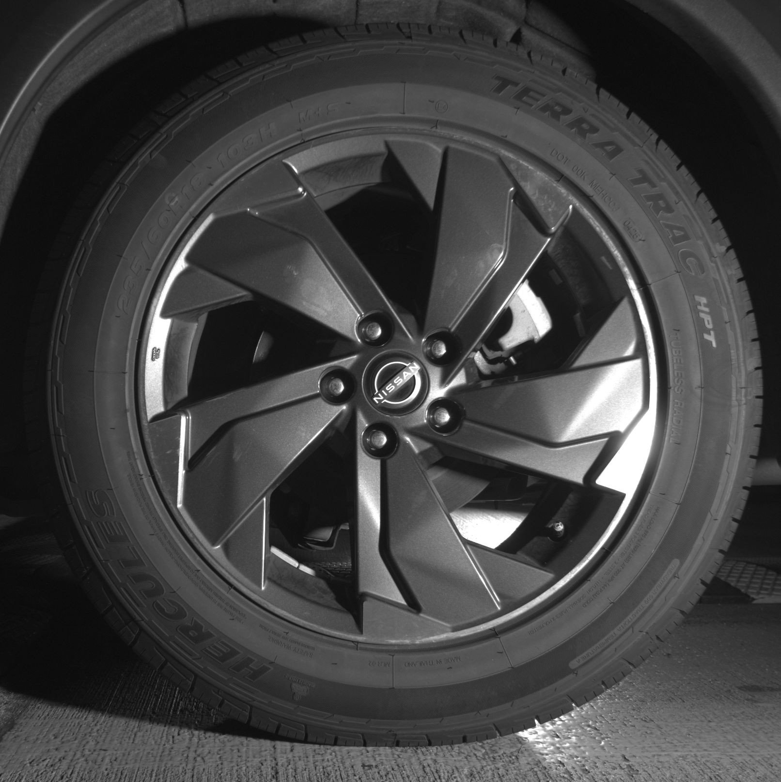 Used 2025 Nissan Rogue SV FWD image 14