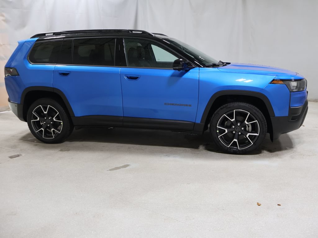 New 2026 Jeep Cherokee Overland w/ Trailer Tow Group AWD/4WD image 7