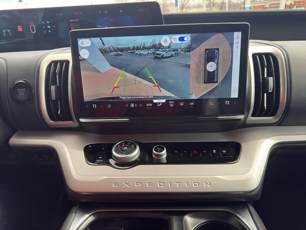 Used 2025 Ford Expedition Active image 19