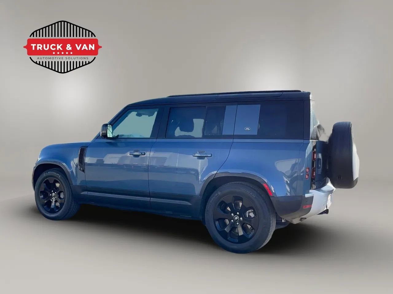 Used 2021 Land Rover Defender 110 SE AWD/4WD image 16