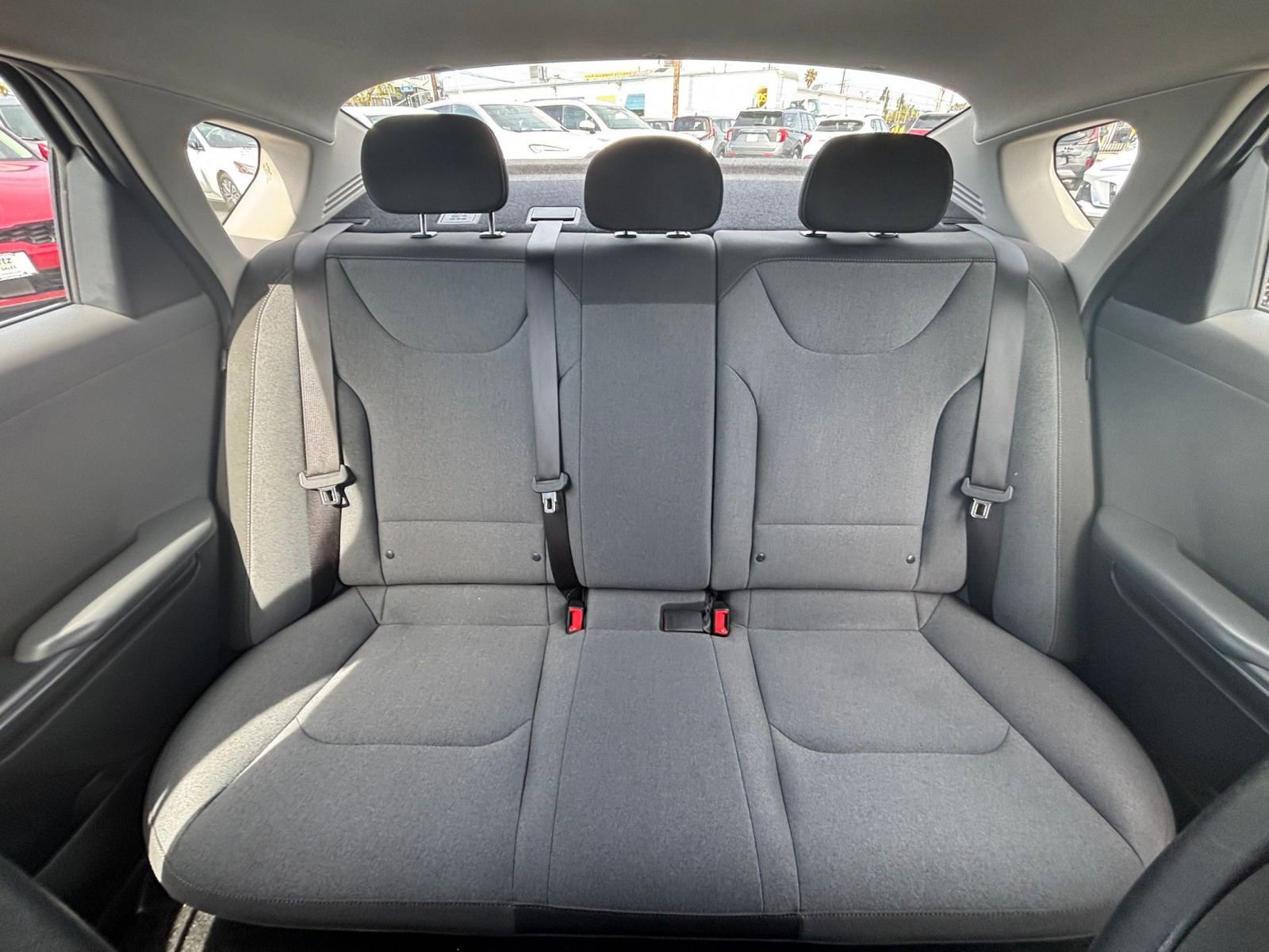 Used 2025 Kia K4 LXS image 41