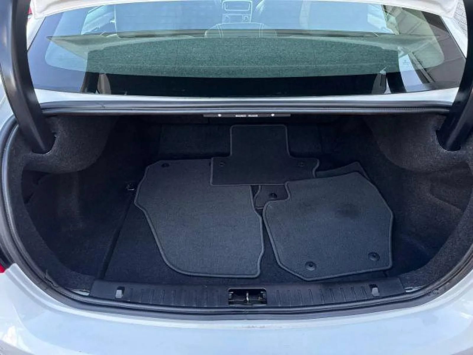 Used 2017 Volvo S60 T5 Dynamic FWD image 19