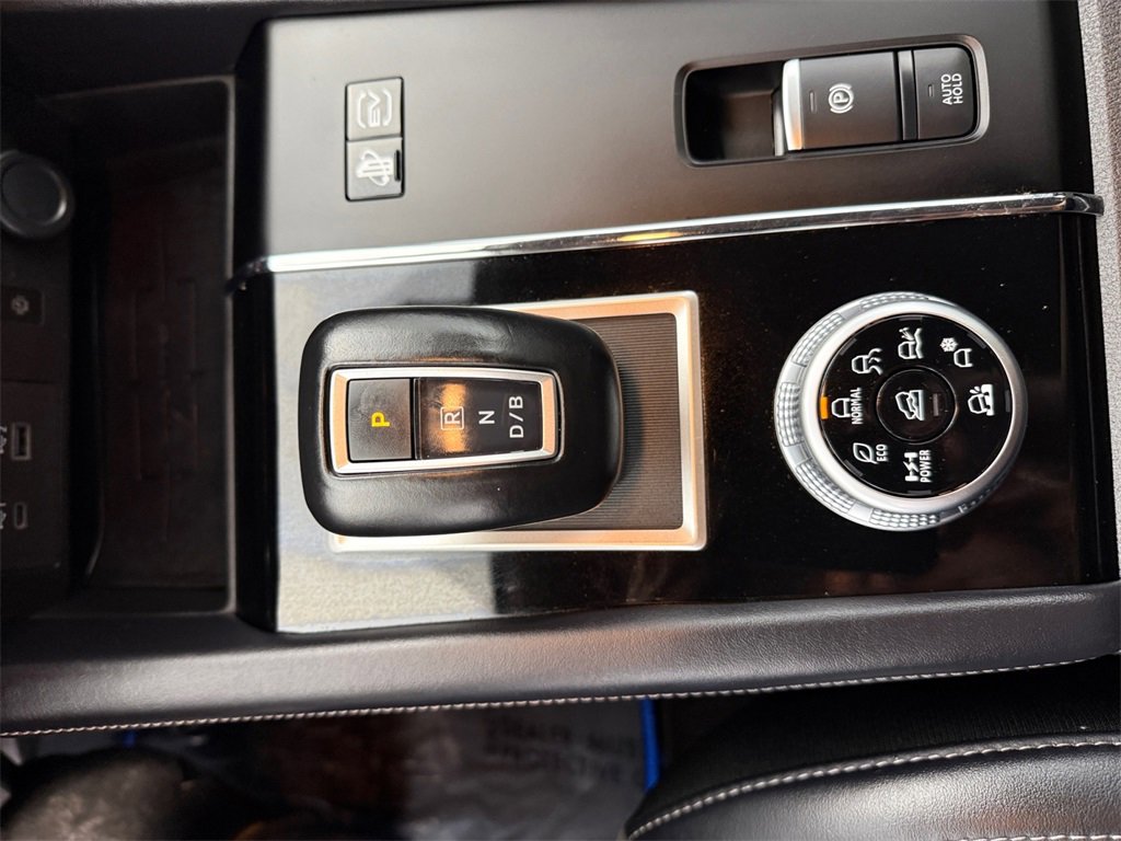 Used 2025 Mitsubishi Outlander SE image 21