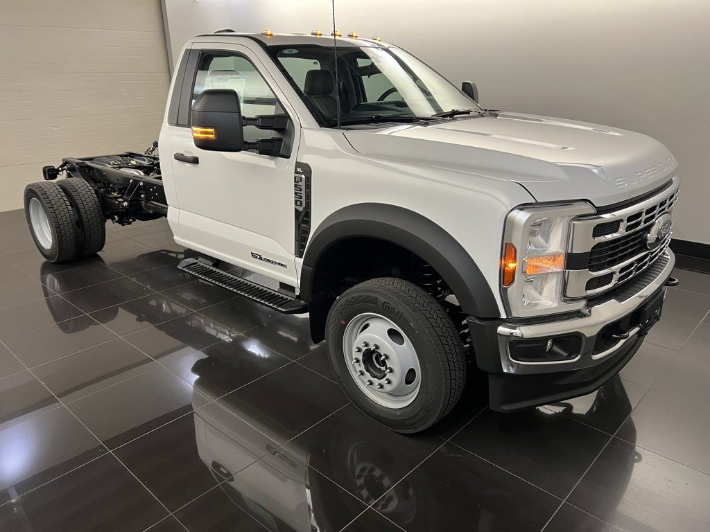 New 2026 Ford F550 4x4 Regular Cab Super Duty image 1