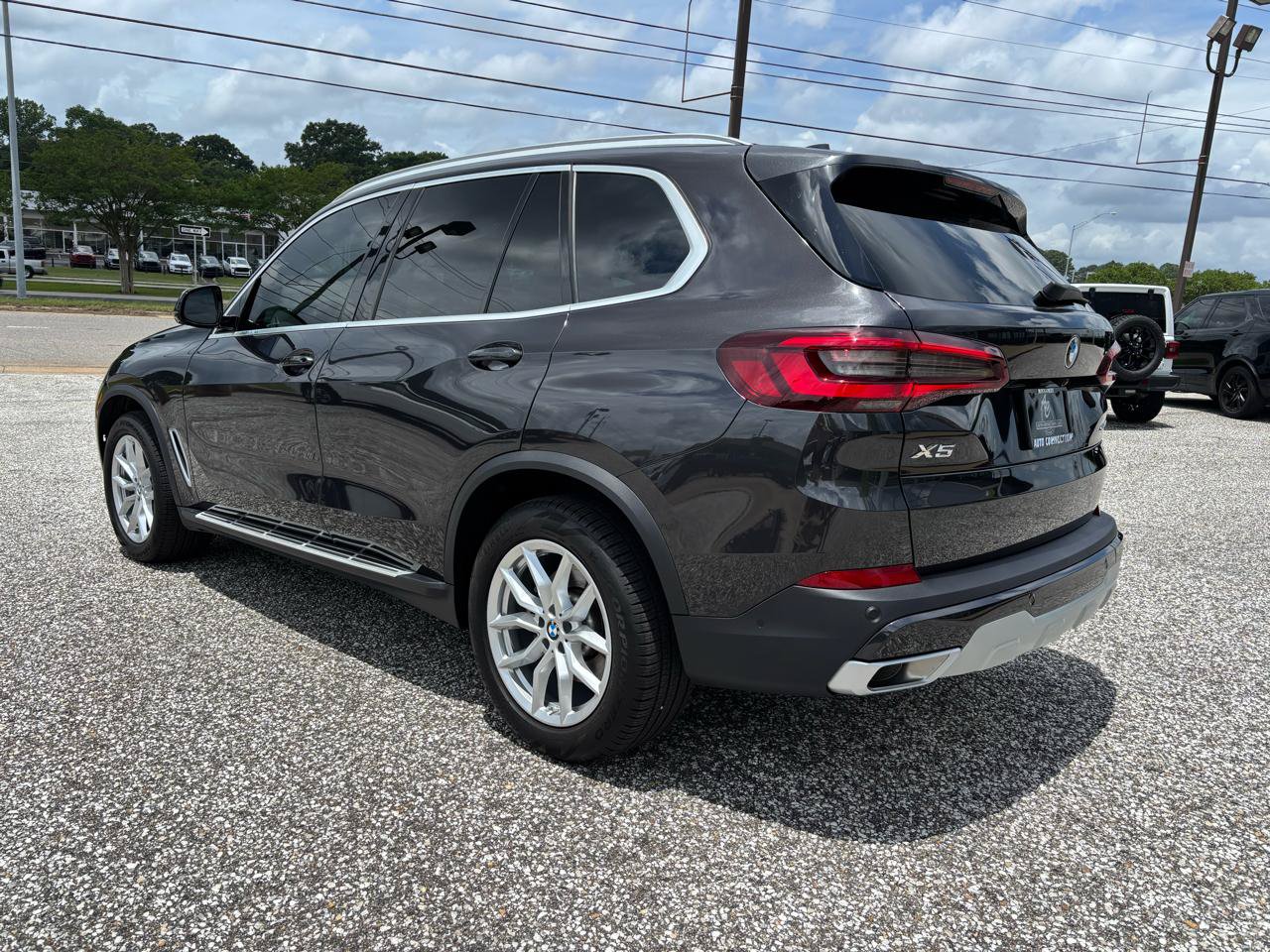 Used 2023 BMW X5 sDrive40i w/ Premium Package RWD image 4