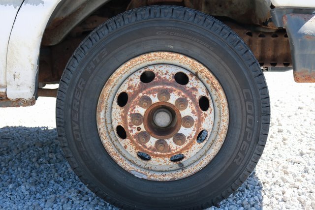 Used 2004 Ford E-350 and Econoline 350 Super Duty image 15