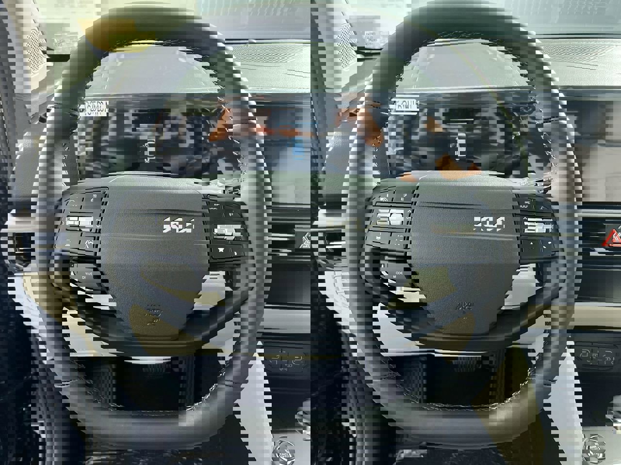 New 2026 Kia Sportage EX image 16