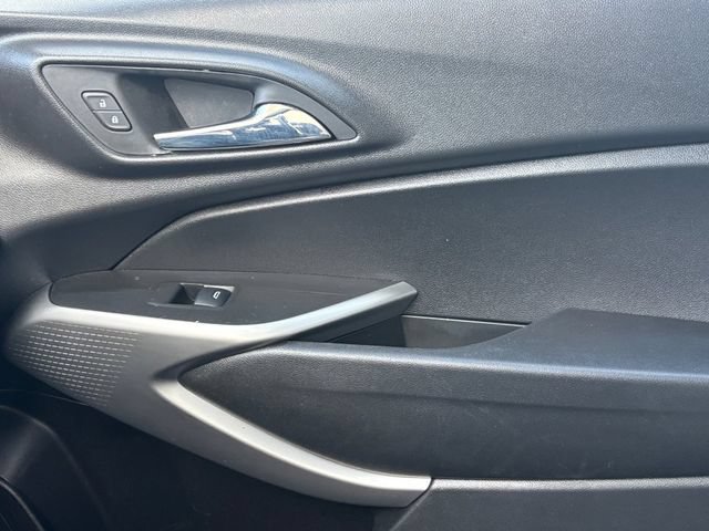 Used 2024 Chevrolet Trax RS w/ Driver Confidence Package FWD image 31