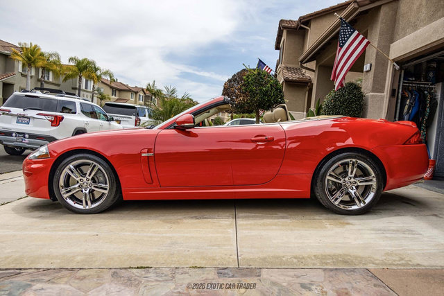 Used 2010 Jaguar XKR R RWD image 3