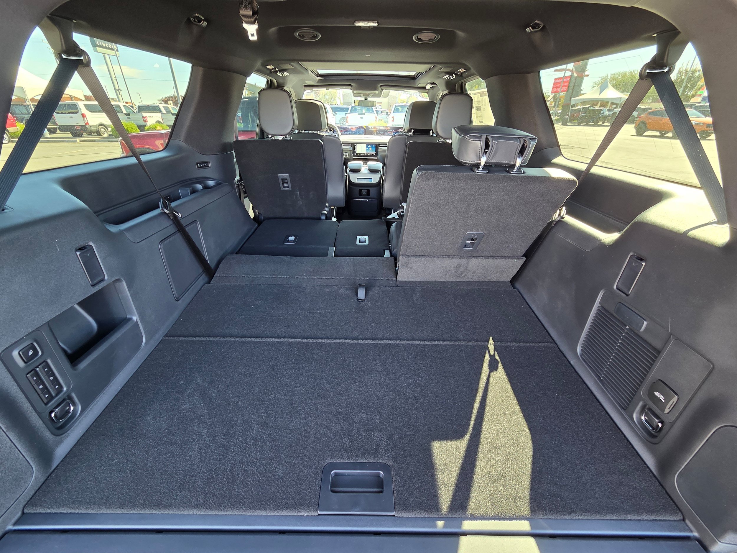 New 2026 Lincoln Navigator L Reserve w/ Jet Appearance Package AWD/4WD image 31