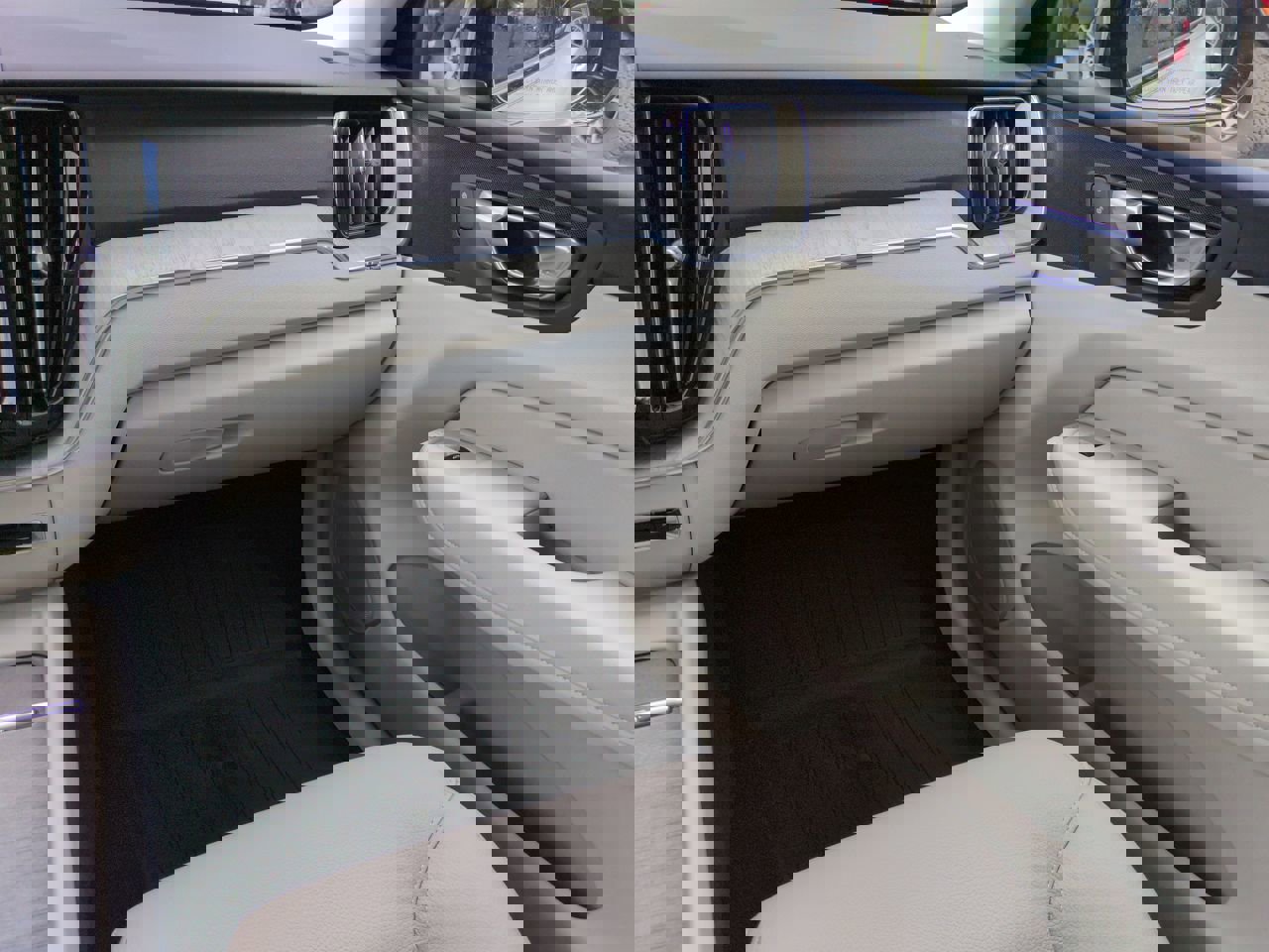 New 2025 Volvo XC60 T8 Plus w/ Protection Package Premier image 15