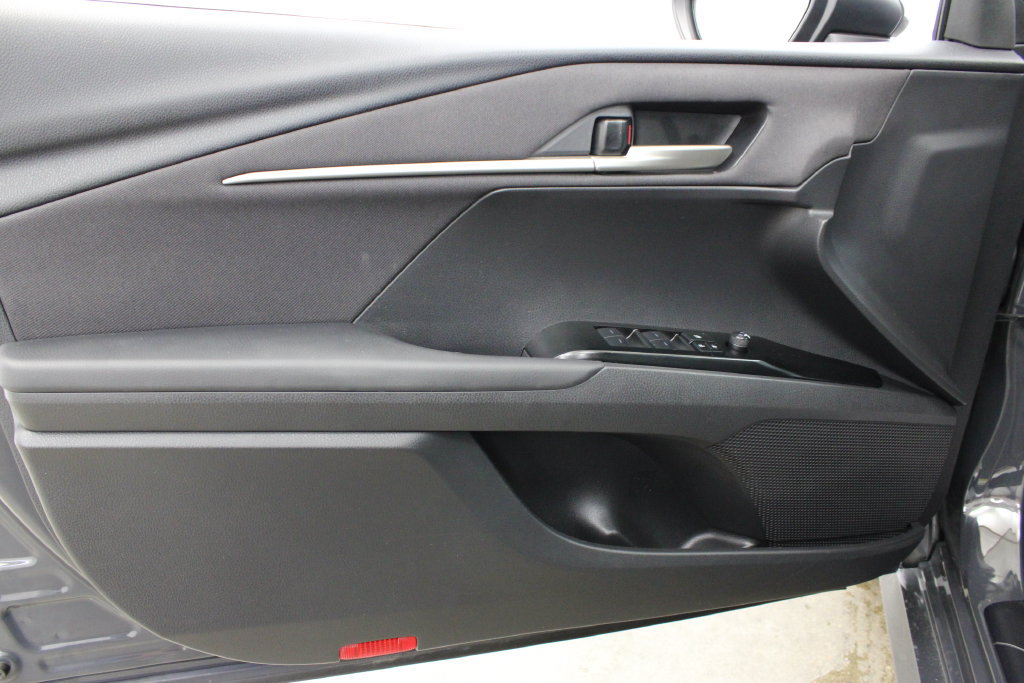 Used 2025 Toyota Camry LE w/ Convenience Package FWD image 16