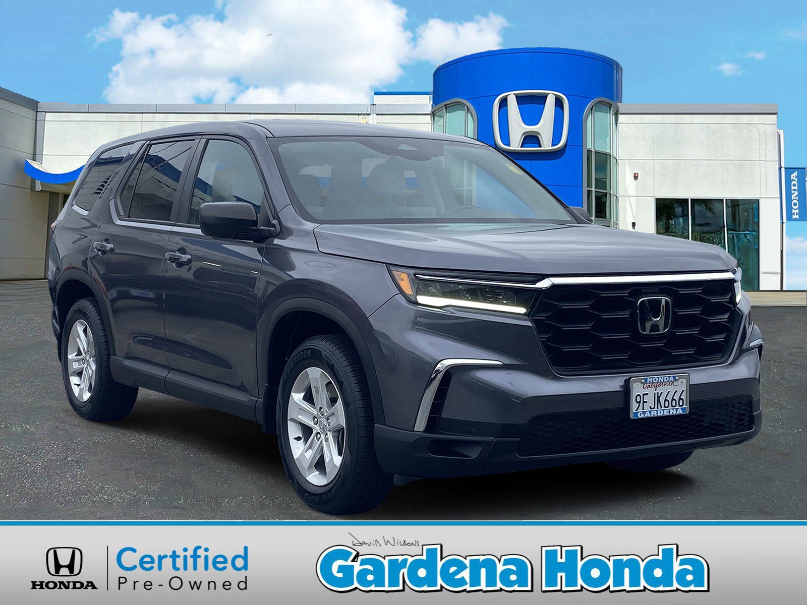 Used 2023 Honda Pilot LX image 1