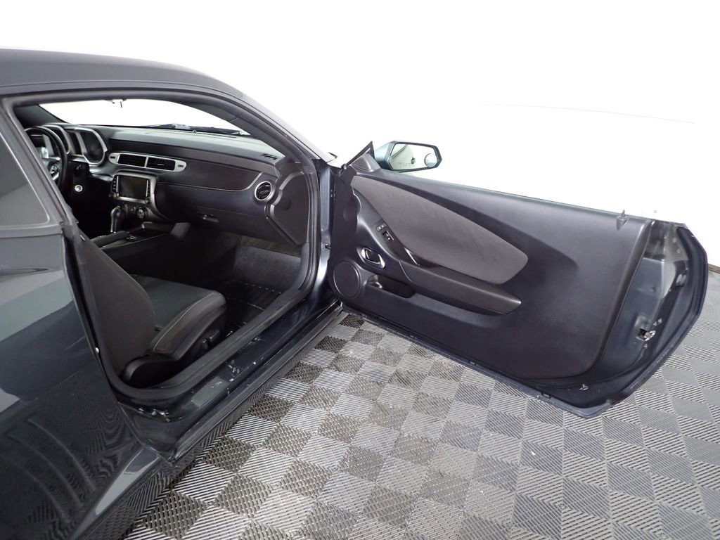 Used 2015 Chevrolet Camaro LT w/ RS Package image 24
