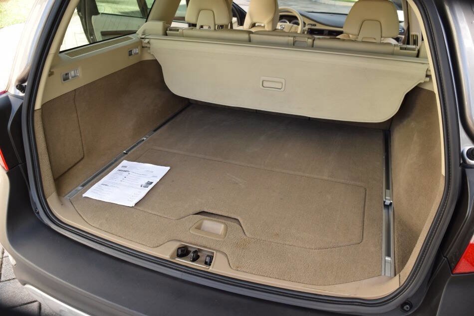 Used 2011 Volvo XC70 3.2 w/ Premium Pkg image 75