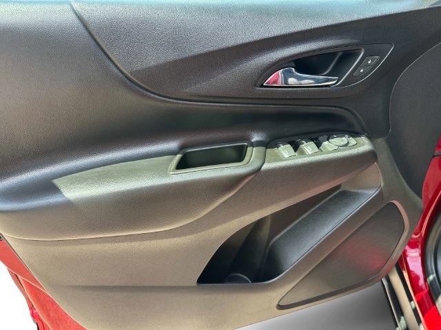 Used 2020 Chevrolet Equinox LT w/ LPO, Floor Liner Package FWD image 17