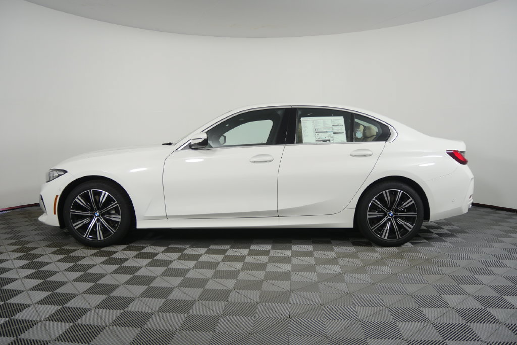 New 2026 BMW 330i Sedan w/ Premium Package RWD image 7