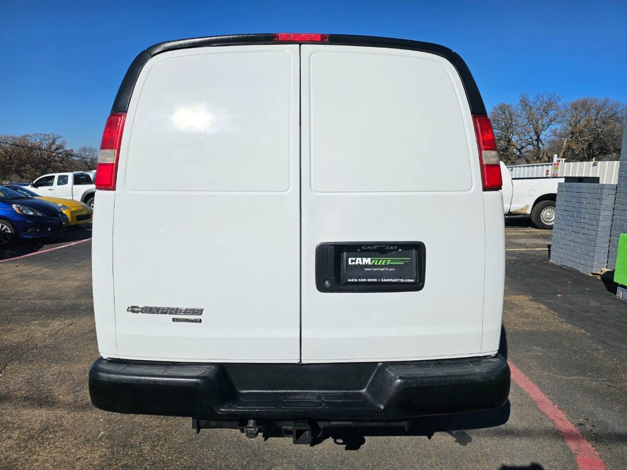 Used 2015 Chevrolet Express 2500 Extended image 9
