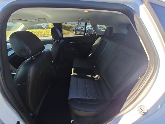 Certified 2025 Chevrolet Trax LT w/ Driver Confidence Package FWD image 28