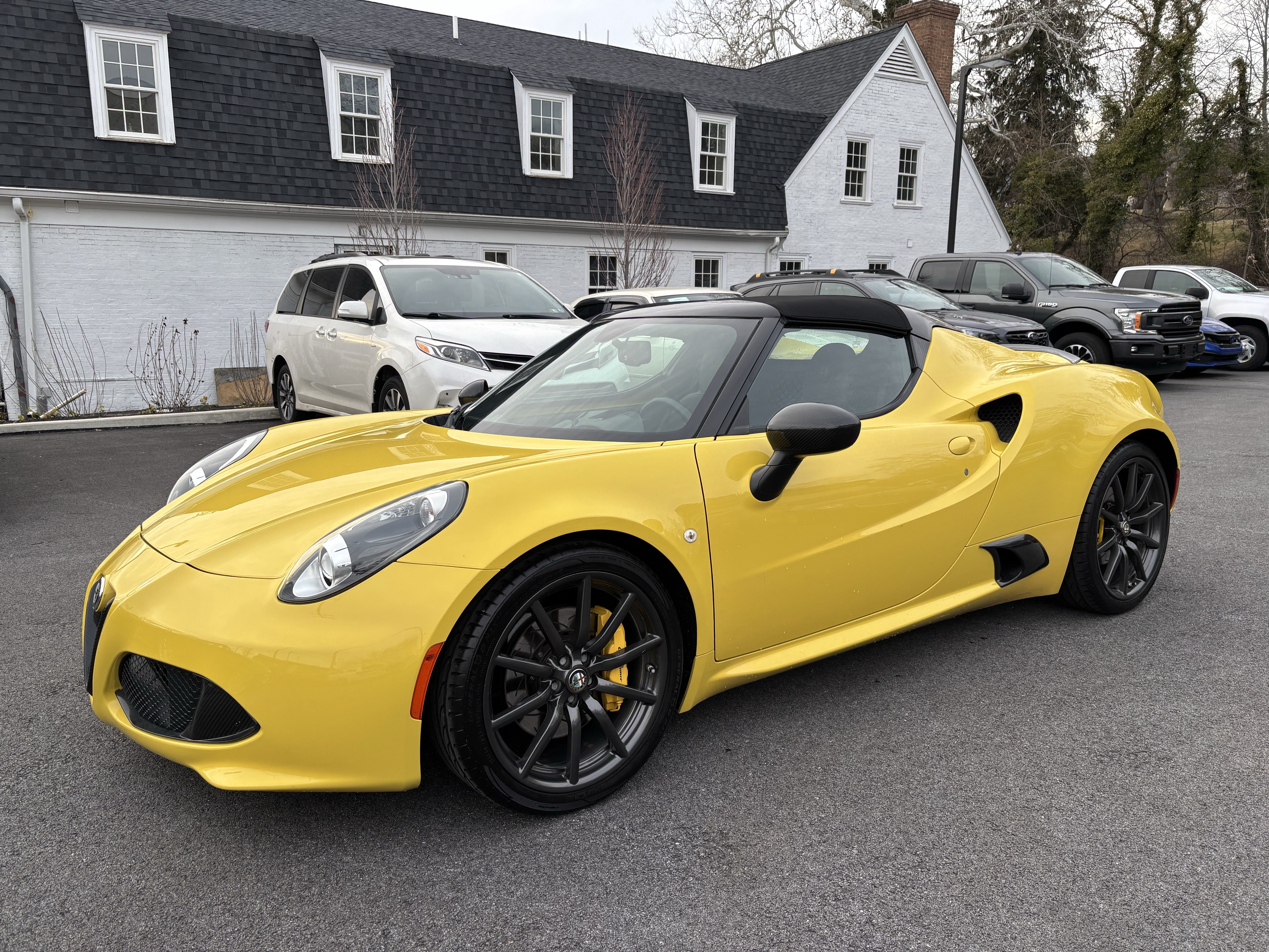 Used 2016 Alfa Romeo 4C Spider RWD image 13