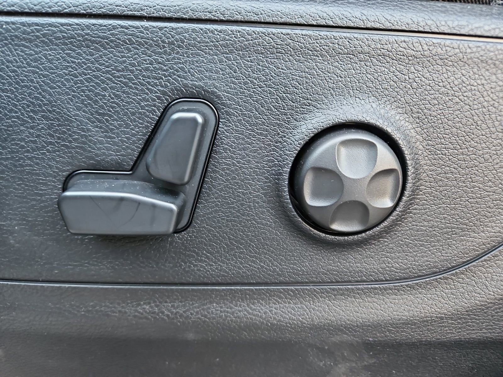 New 2026 RAM 1500 RHO w/ RHO Level 1 Equipment Group image 21