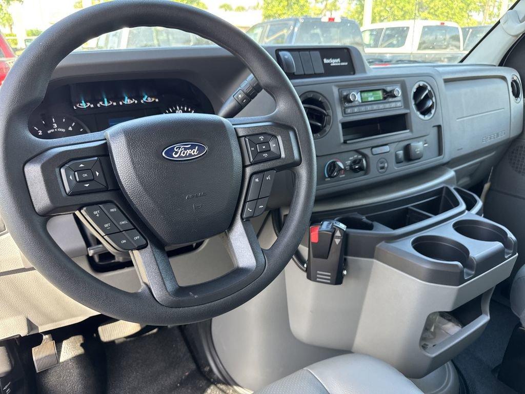 New 2025 Ford E-450 and Econoline 450 Super Duty w/ Power Equipment Group RWD image 5