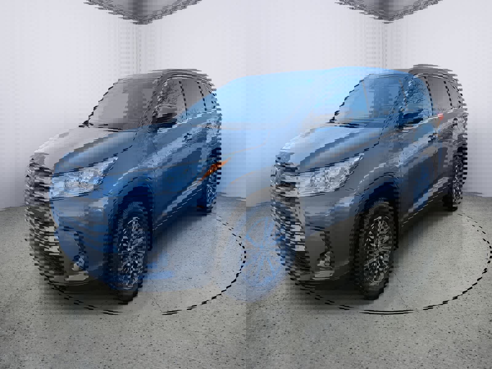 Used 2018 Toyota Highlander XLE image 6