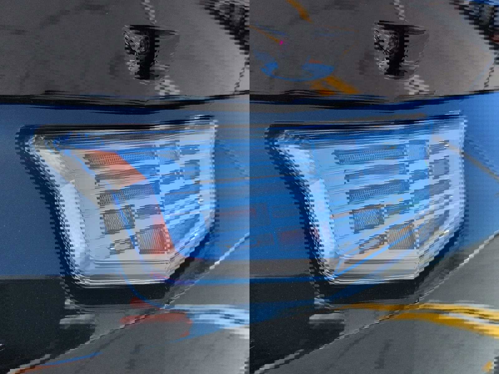 New 2026 Cadillac Vistiq Platinum image 8