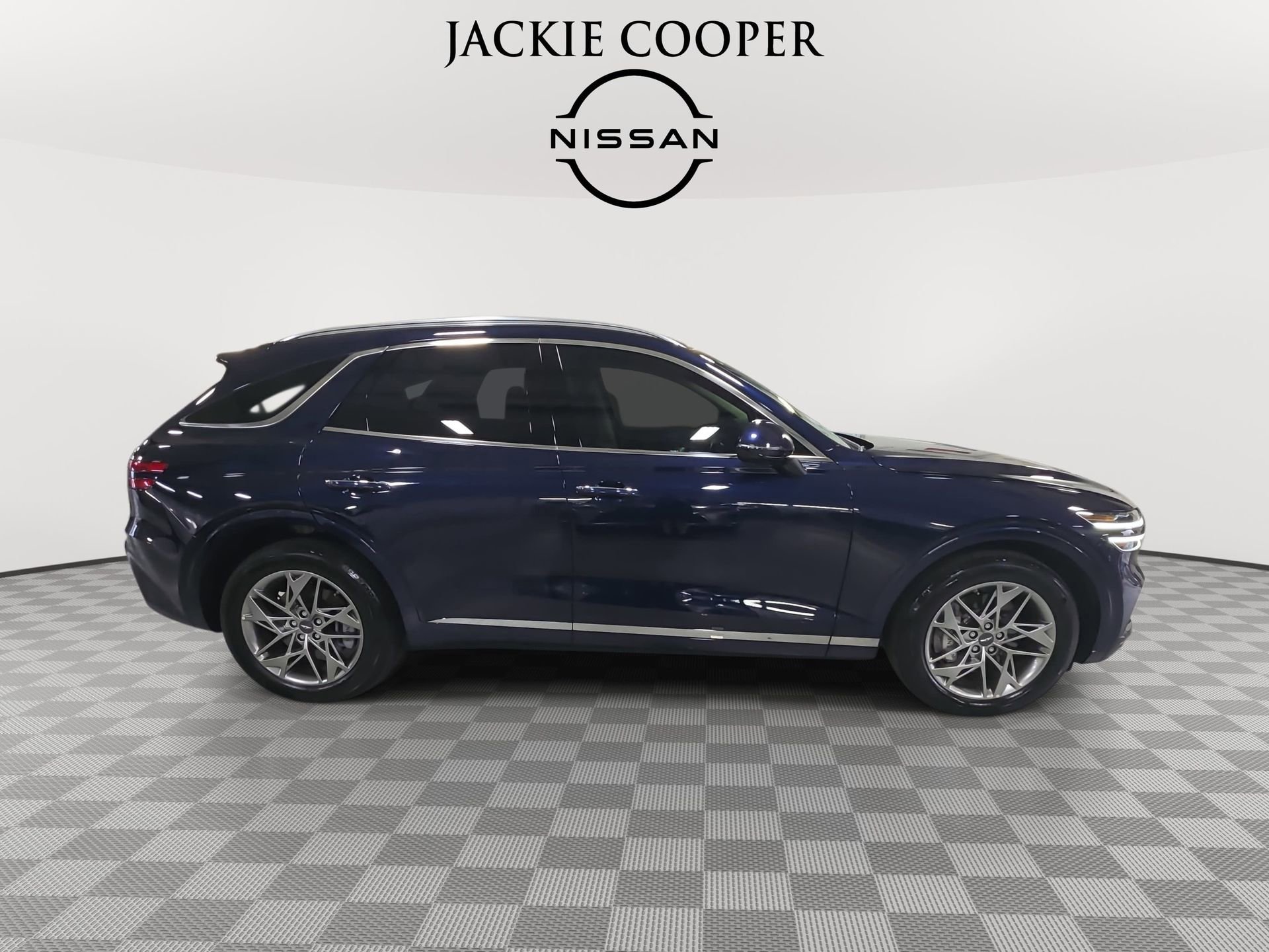 Used 2025 Genesis GV70 2.5T w/ Select Package image 4