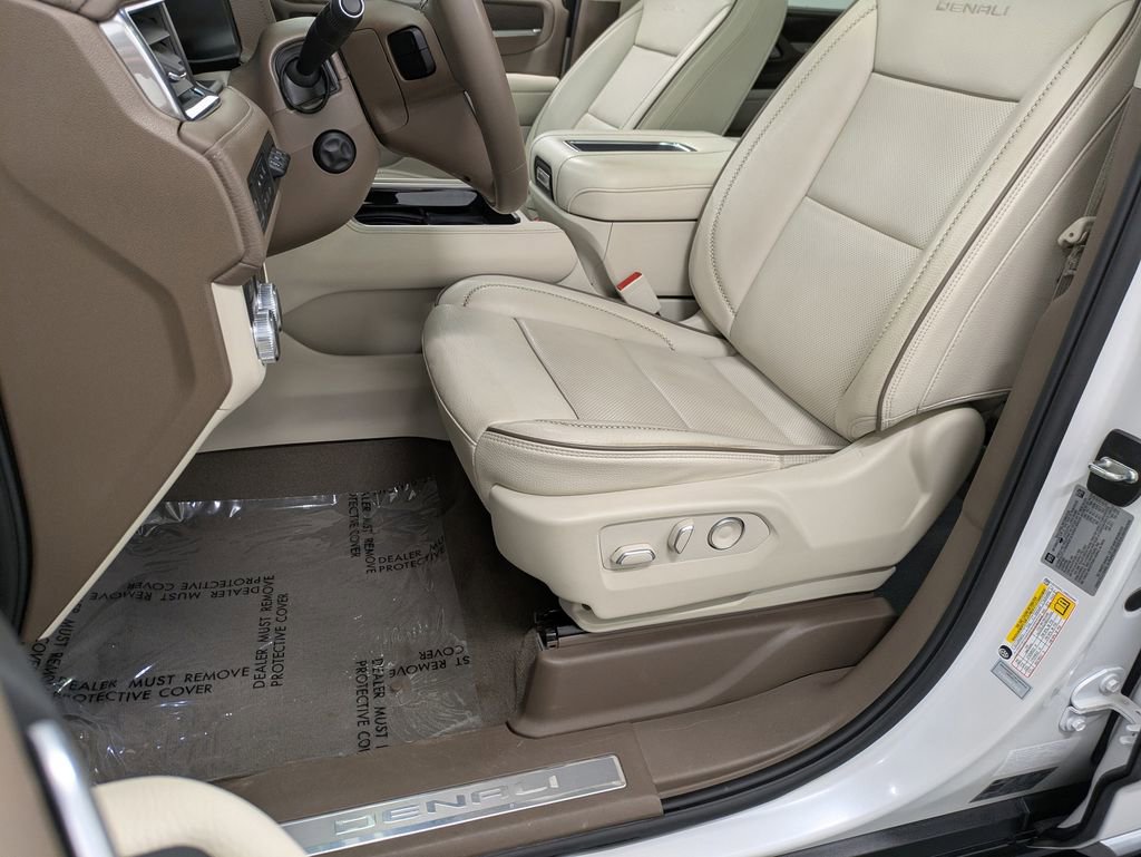 Used 2024 GMC Yukon Denali AWD/4WD image 11