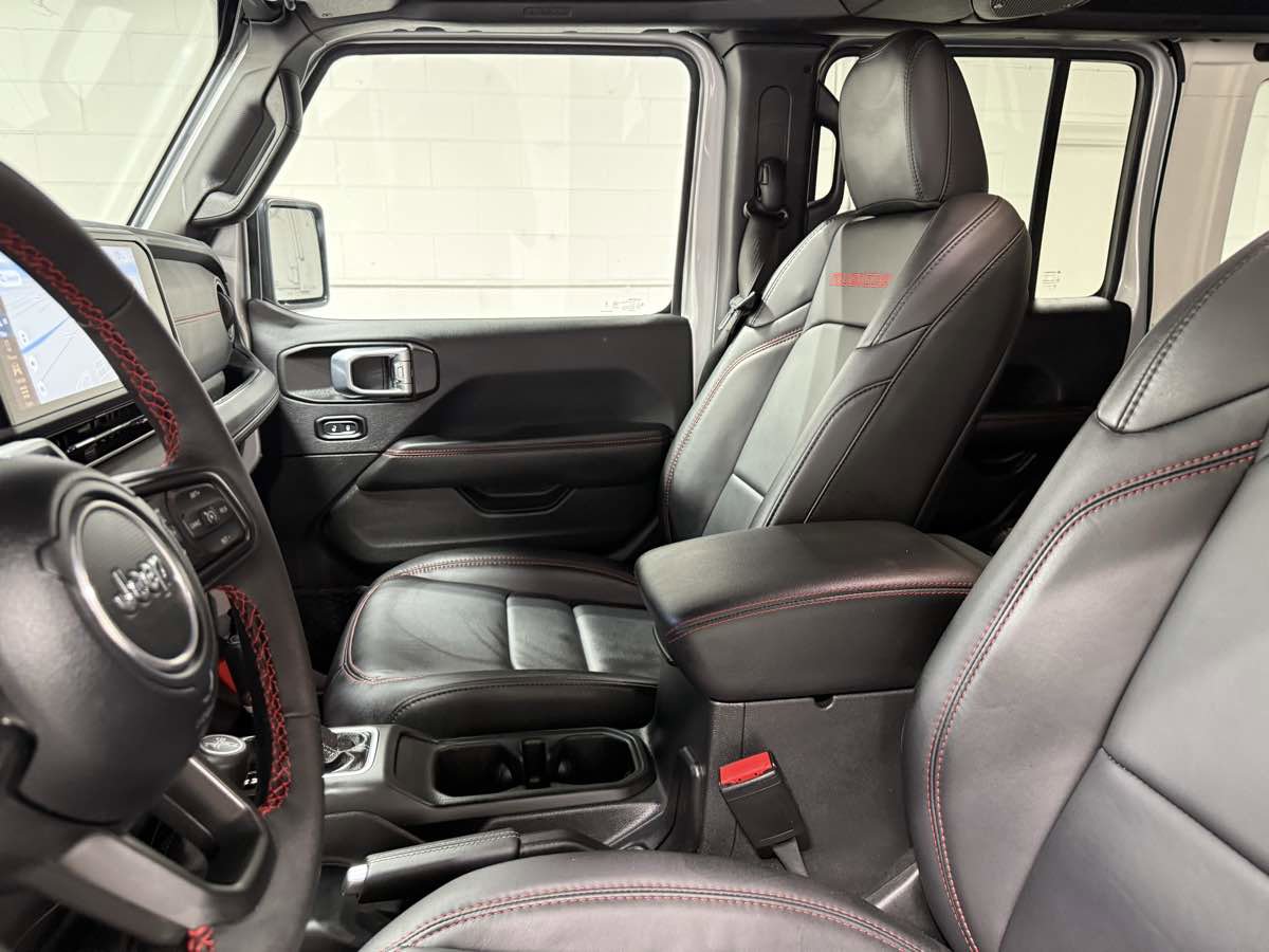 Used 2024 Jeep Wrangler Unlimited Rubicon image 14