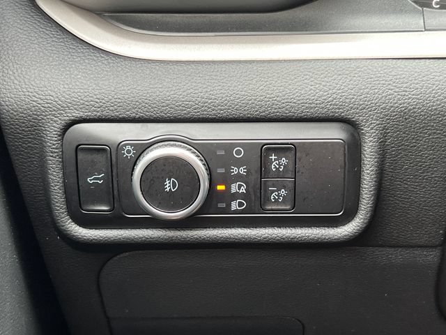 Used 2023 Ford Explorer XLT w/ Equipment Group 202A AWD/4WD image 24