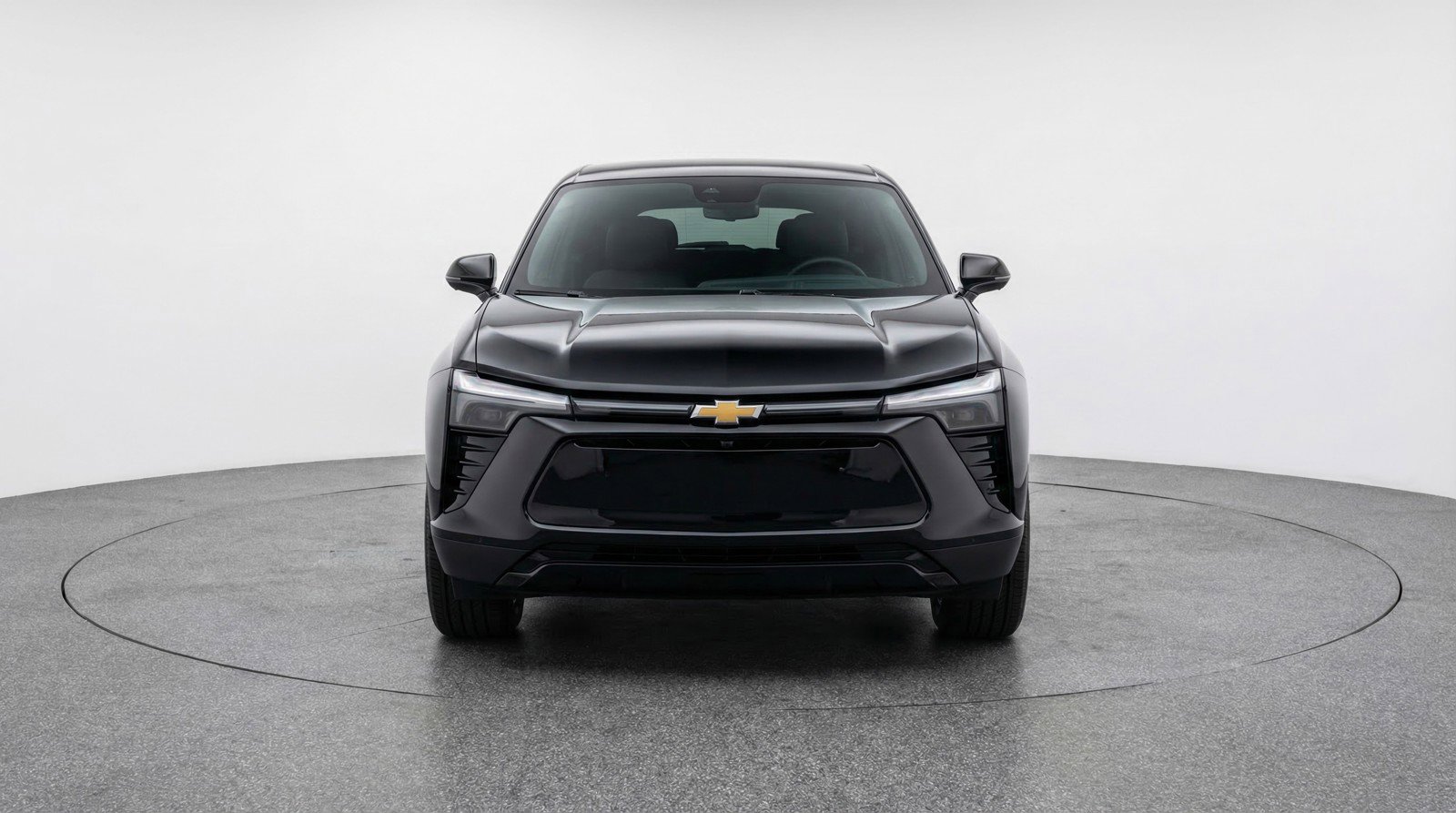 Used 2025 Chevrolet Blazer LT image 2