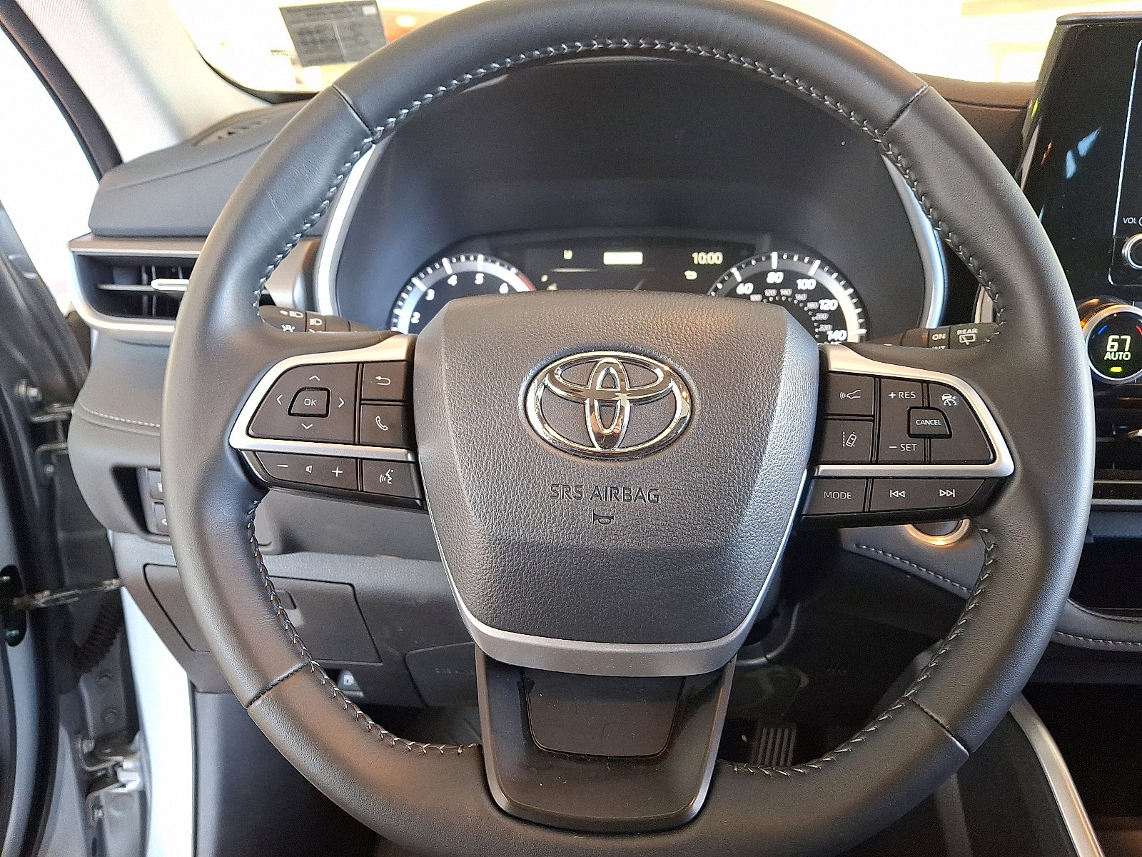 Certified 2025 Toyota Highlander XLE image 20