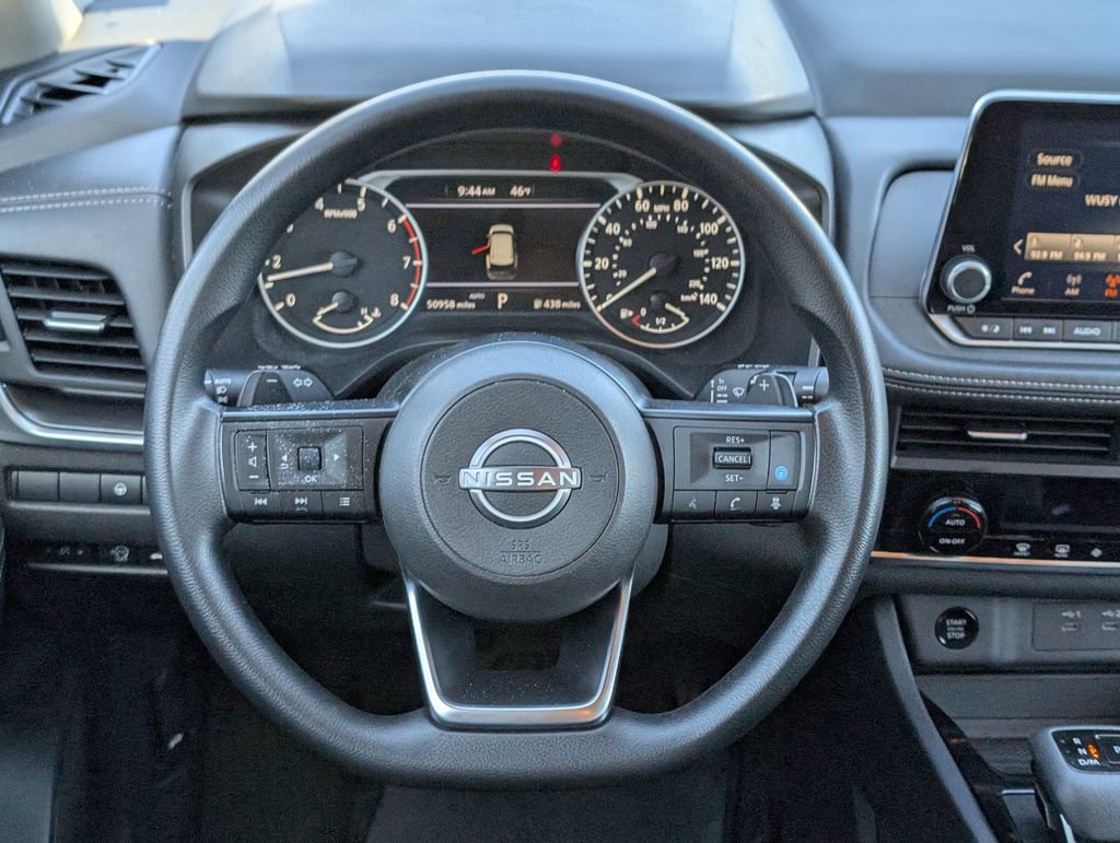 Used 2024 Nissan Rogue SV image 13