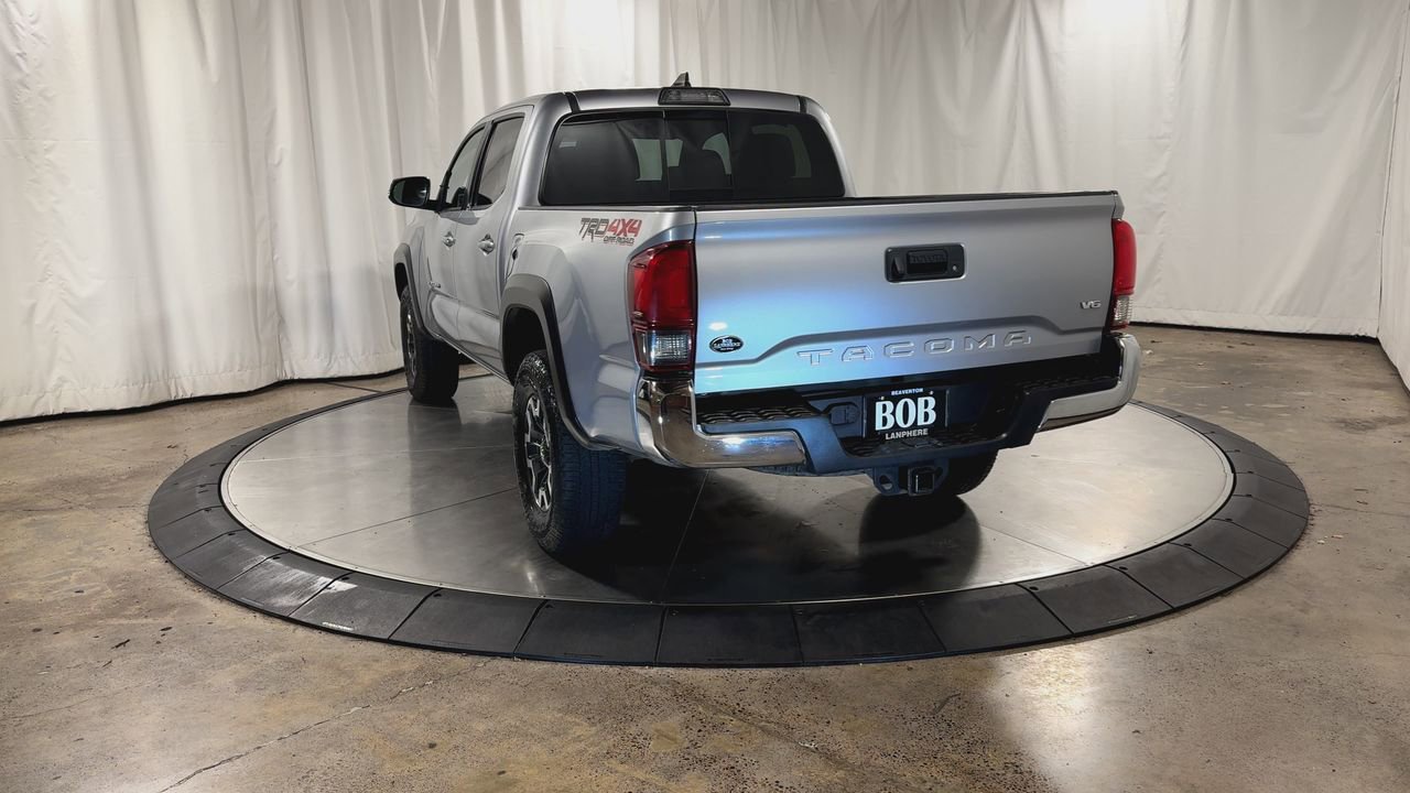 Used 2018 Toyota Tacoma TRD Off-Road AWD/4WD image 11
