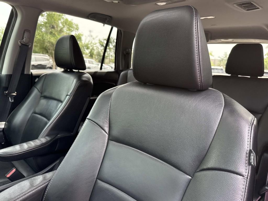 Used 2019 Honda Pilot Touring image 29