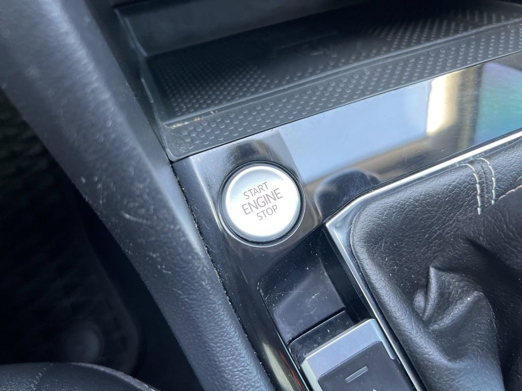 Used 2024 Volkswagen Taos SE image 46