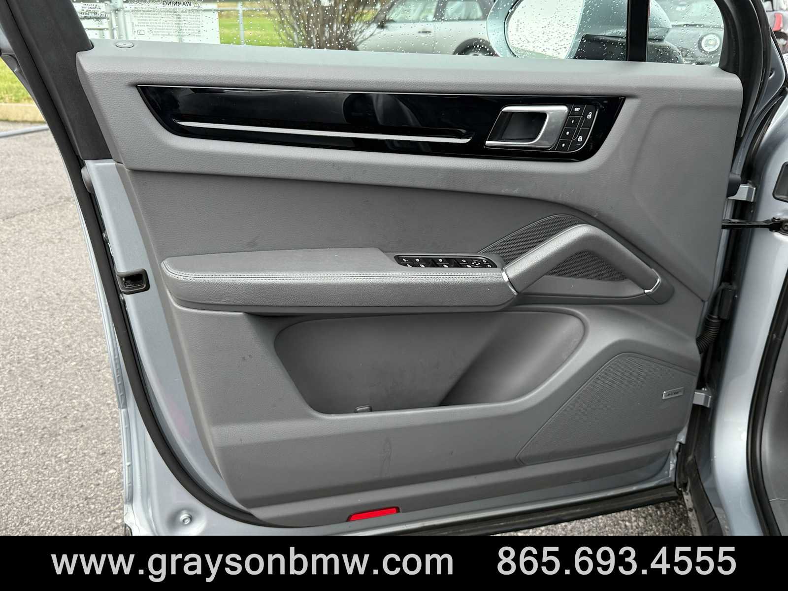 Used 2022 Porsche Cayenne image 13