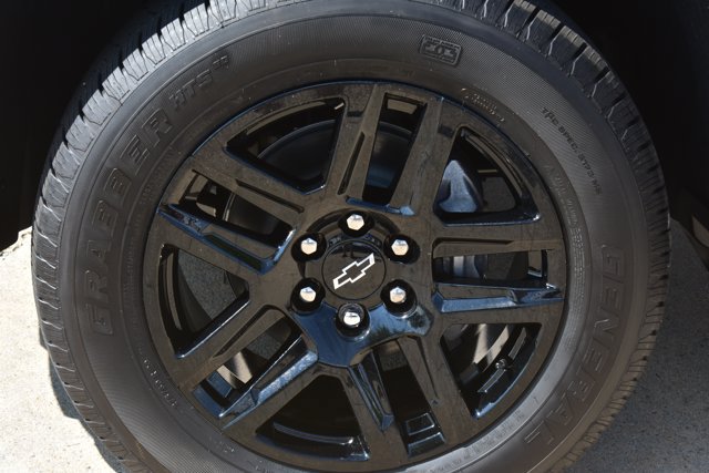 New 2026 Chevrolet Silverado 1500 Custom w/ LPO, Dark Essentials Package AWD/4WD image 11