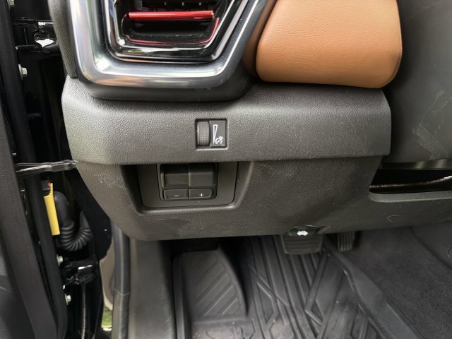 Used 2026 GMC Canyon AT4 AWD/4WD image 17