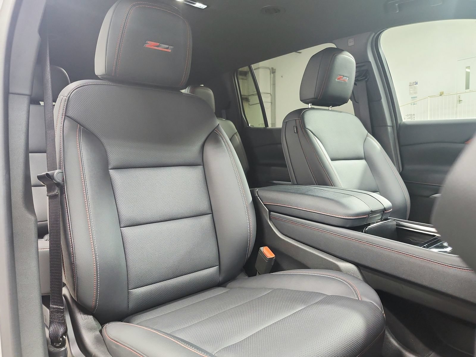Used 2025 Chevrolet Traverse Z71 AWD/4WD image 42