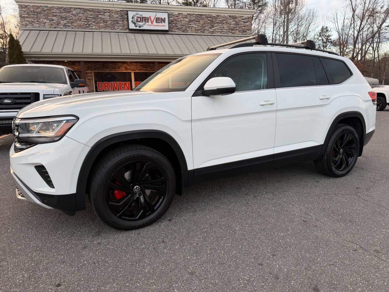 Used 2021 Volkswagen Atlas SE image 1