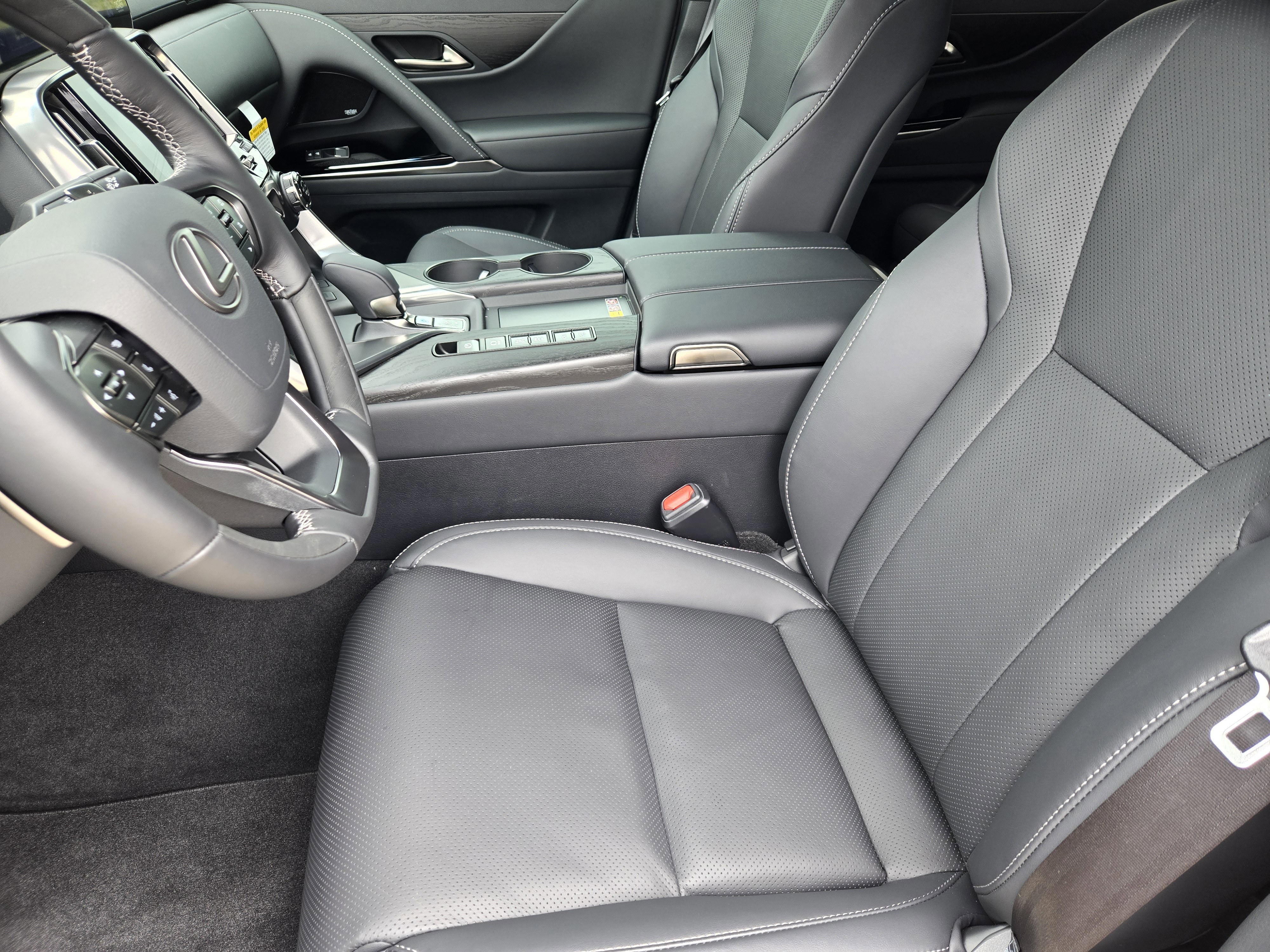 New 2026 Lexus LX 700h Luxury AWD/4WD image 5