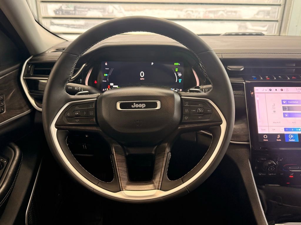 Used 2022 Jeep Grand Cherokee Limited 4xe image 27