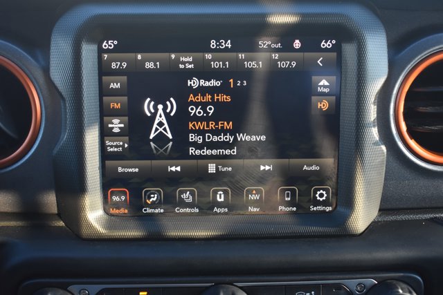 Used 2022 Jeep Gladiator Mojave w/ LED Lighting Group image 21