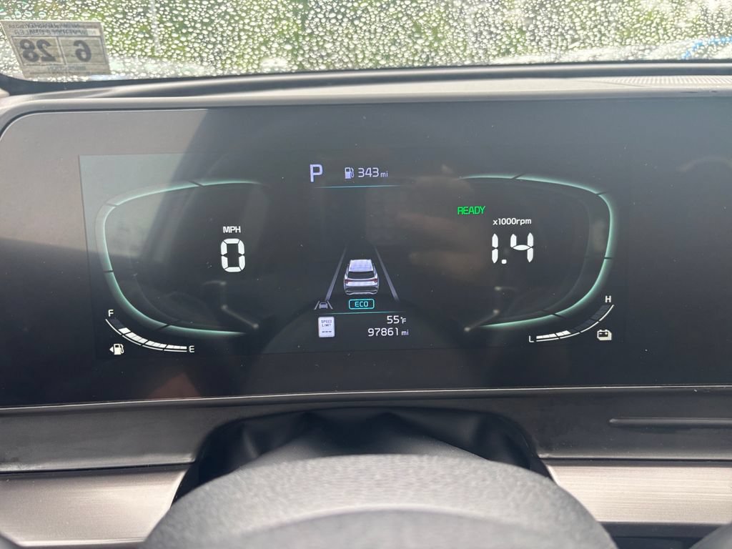Used 2023 Kia Sportage EX AWD/4WD image 16