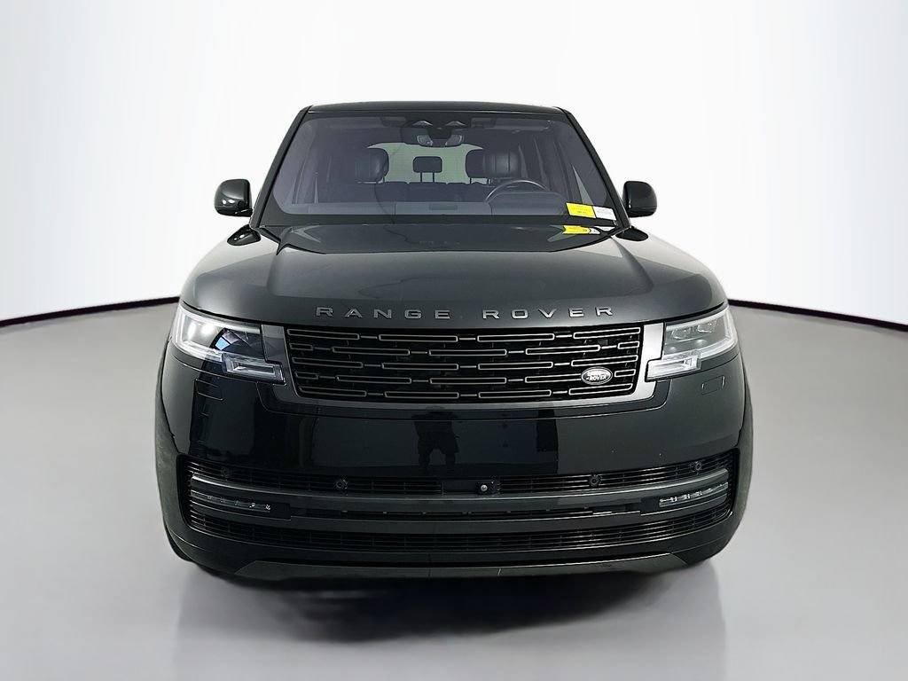 Used 2023 Land Rover Range Rover SE AWD/4WD image 2