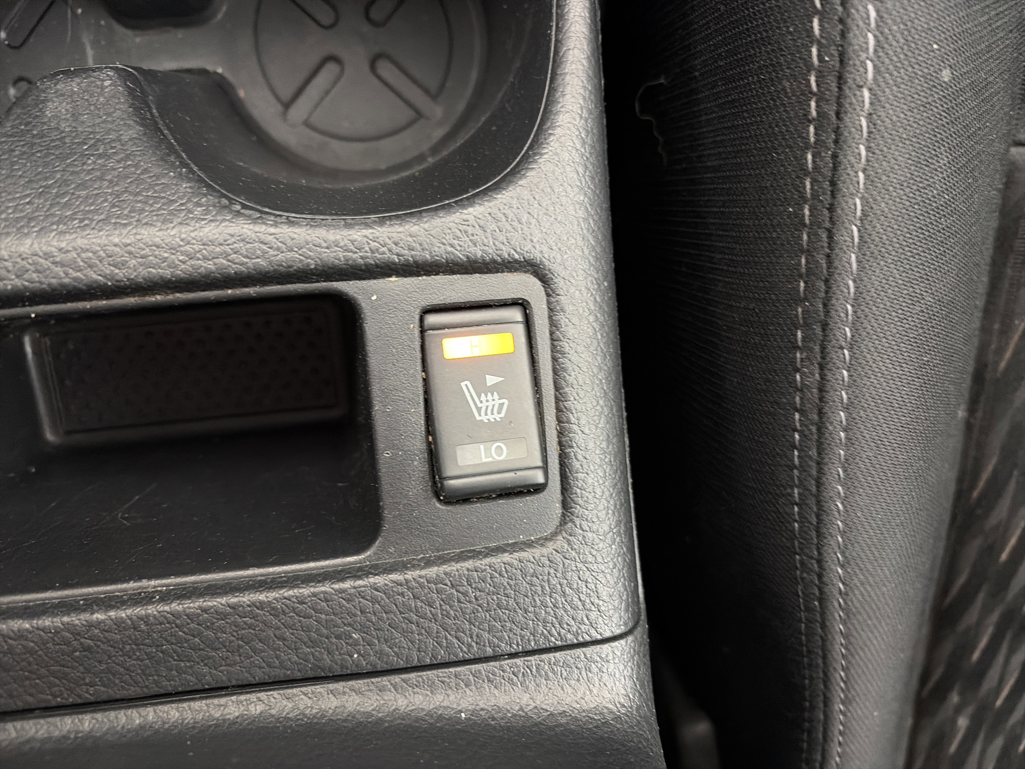 Used 2017 Nissan Rogue SV w/ SV Premium Package image 23