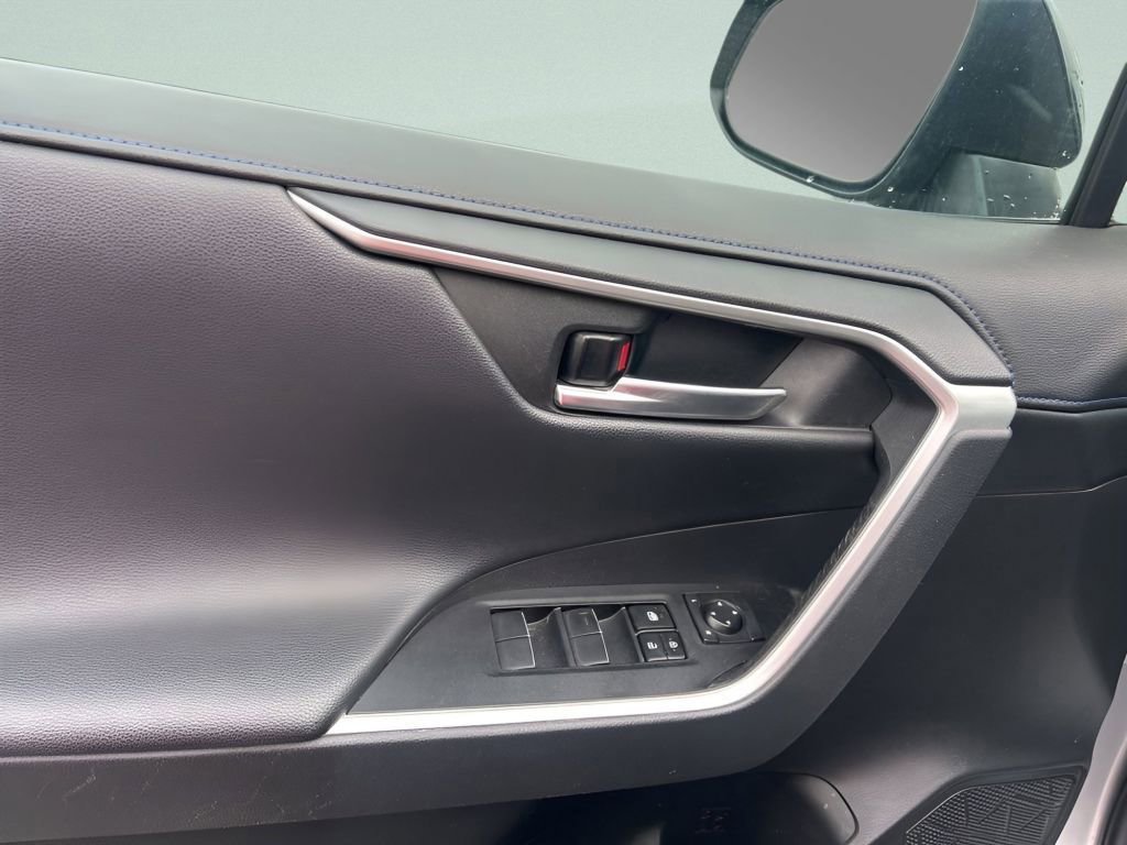 Used 2021 Toyota RAV4 XSE AWD/4WD image 21